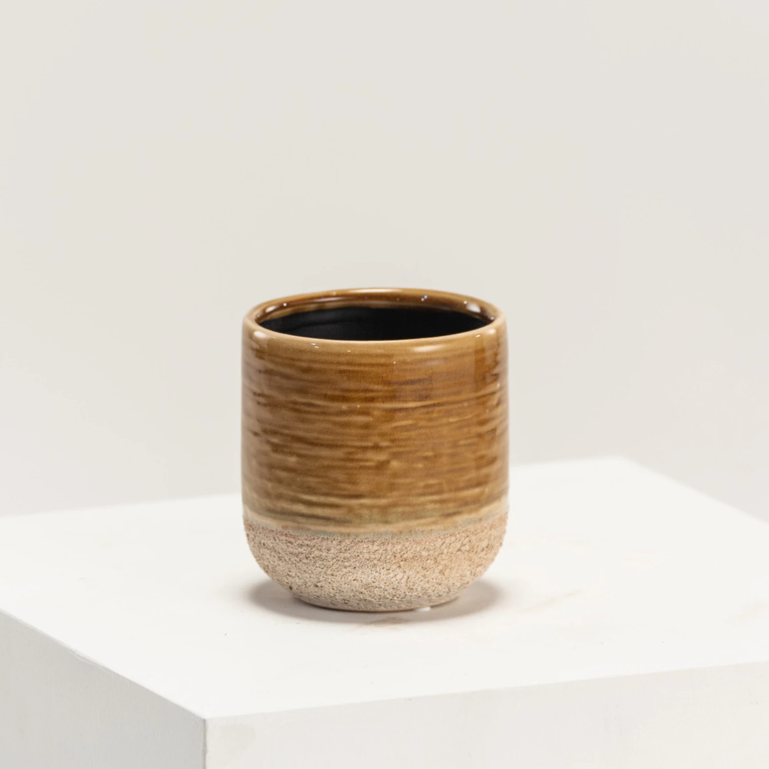 Indoor Pot Issa – Yellow 2 Indoor Pot Issa – Yellow - Image 2