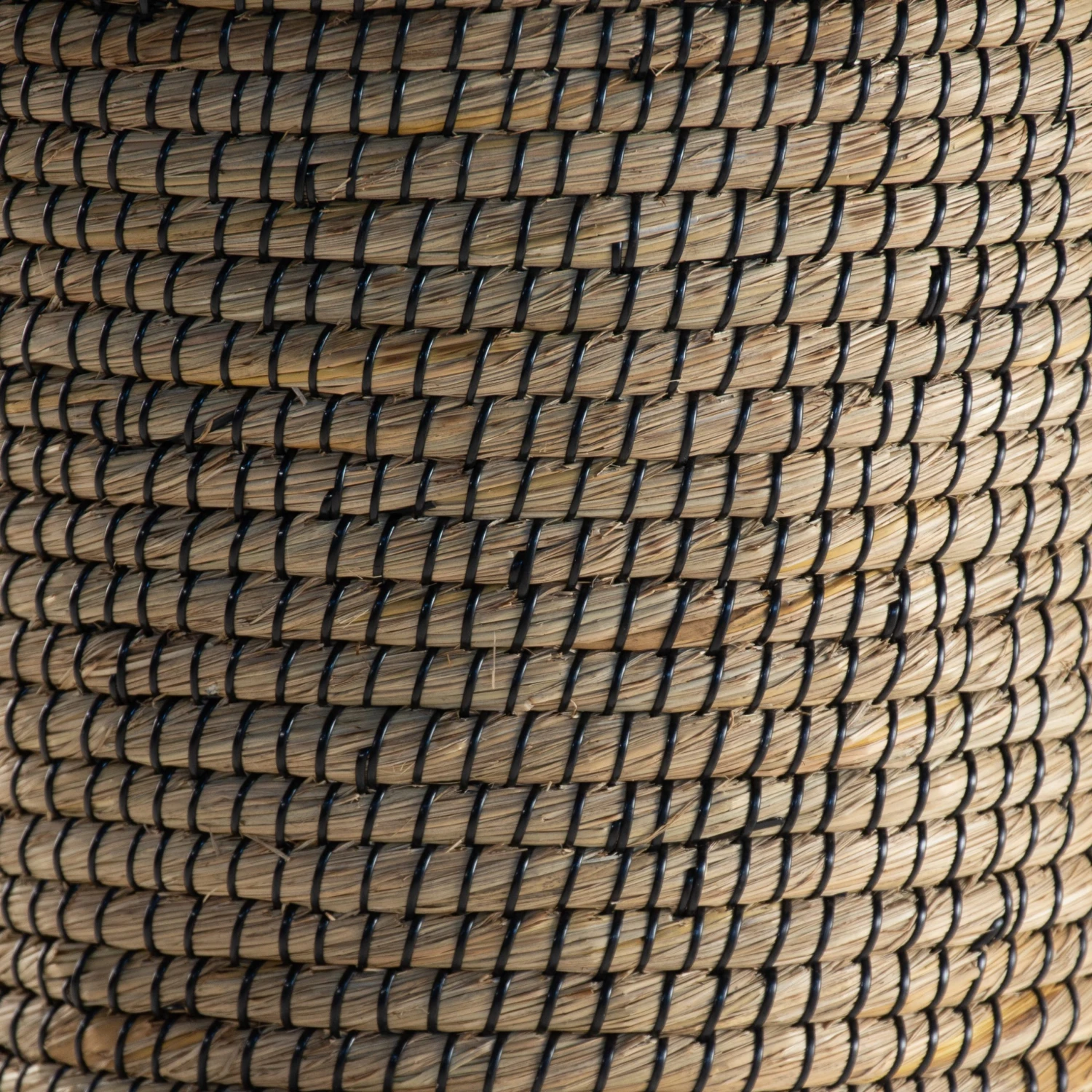 Indoor Pot Jula Black – Natural 2 Indoor Pot Jula Black – Natural - Image 2