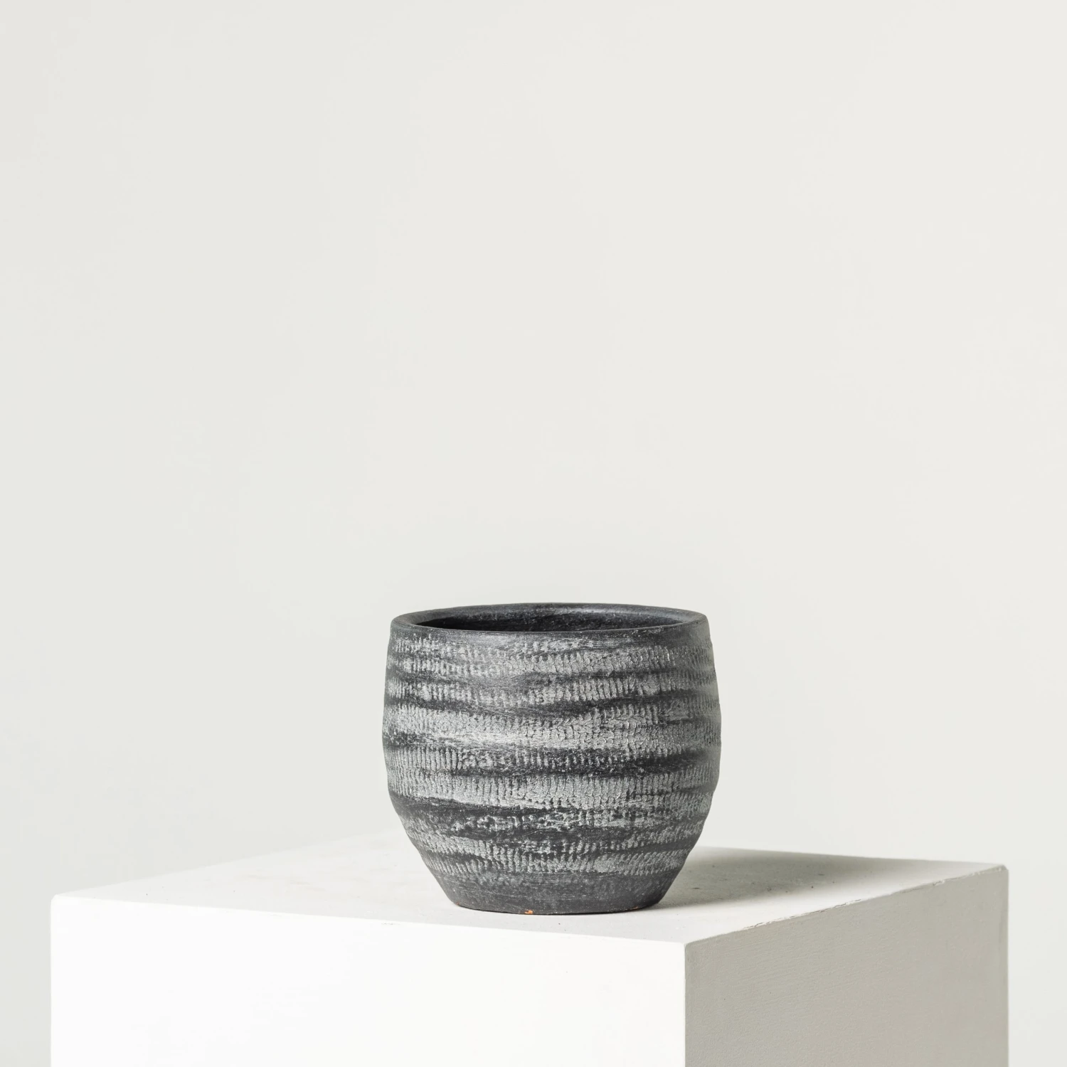 Indoor Pot Koen – Anthracite 7 Indoor Pot Koen – Anthracite - Image 7