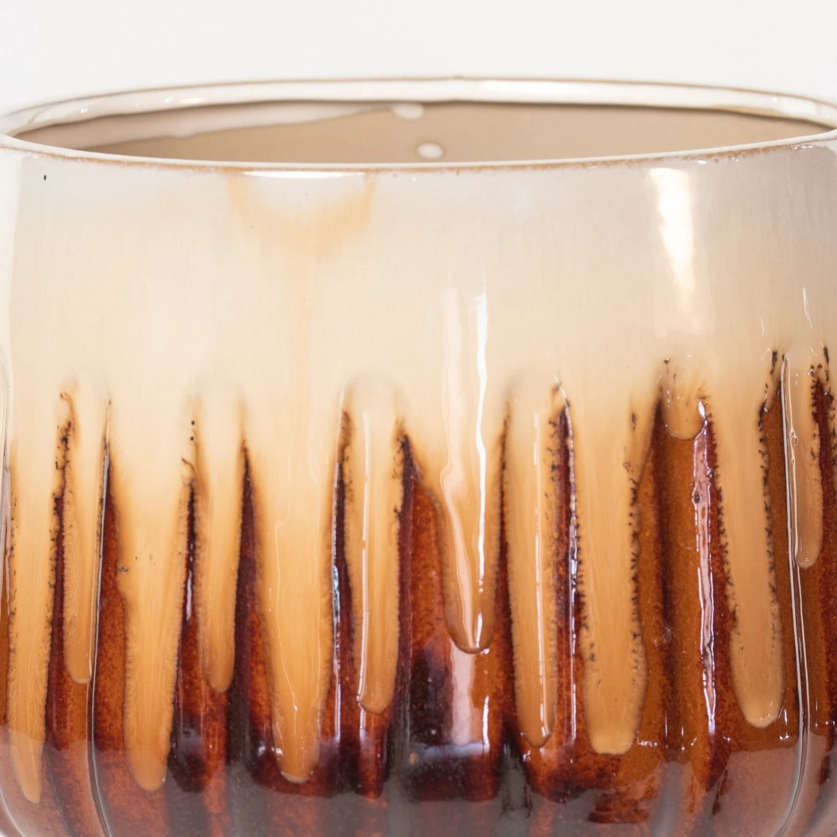 Indoor Pot Alice – Caramel 3 Indoor Pot Alice – Caramel - Image 3