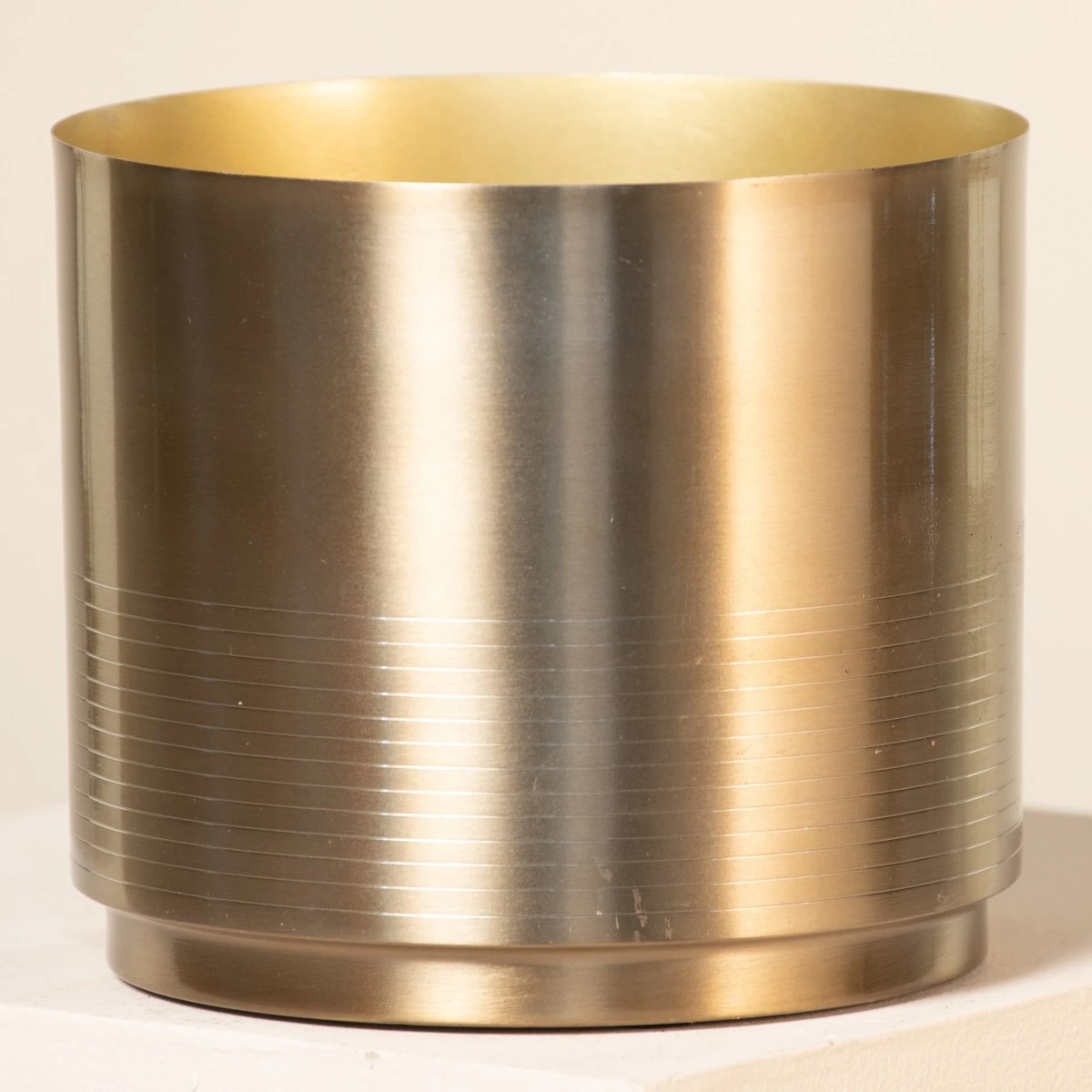 Indoor Pot Marley – Gold 2 Indoor Pot Marley – Gold - Image 2